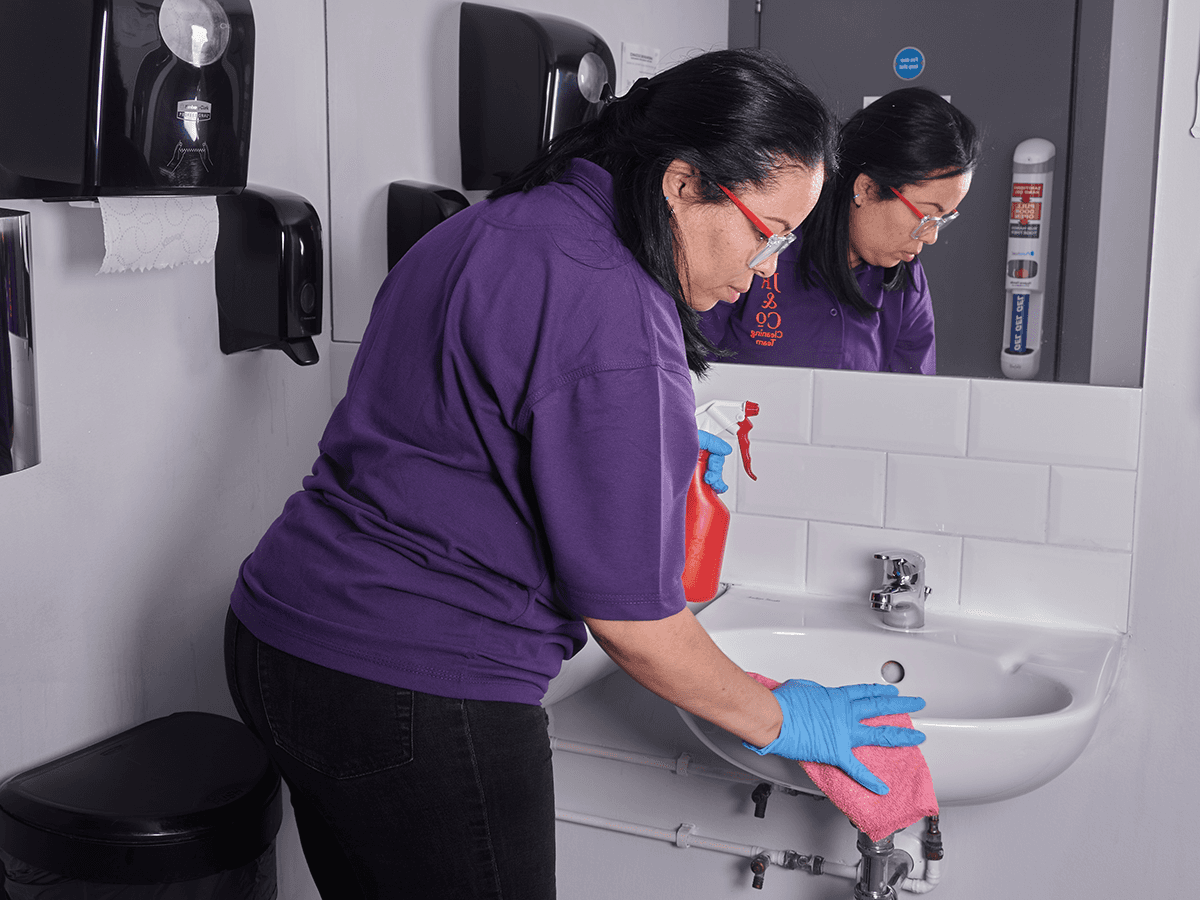 JR Head Office - Story card