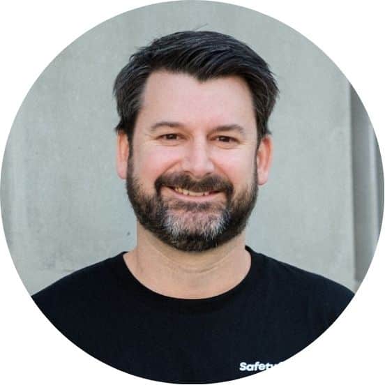 Meet the team Section 2 Section 1 Cards 484 Spotlight 3 Icon 1